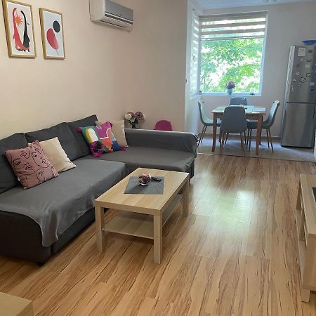 Geri Apartment Burgas Stad Buitenkant foto